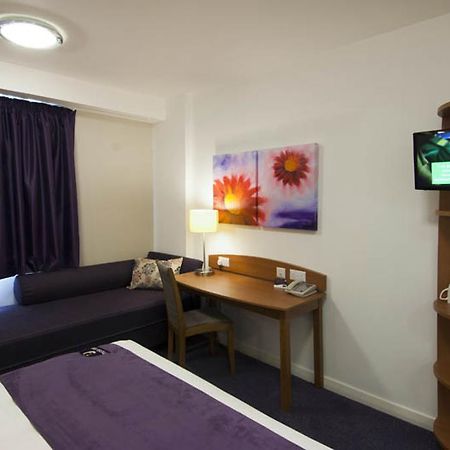 Premier Inn Edinburgh Central Bagian luar foto