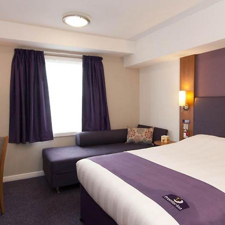 Premier Inn Edinburgh Central Bagian luar foto