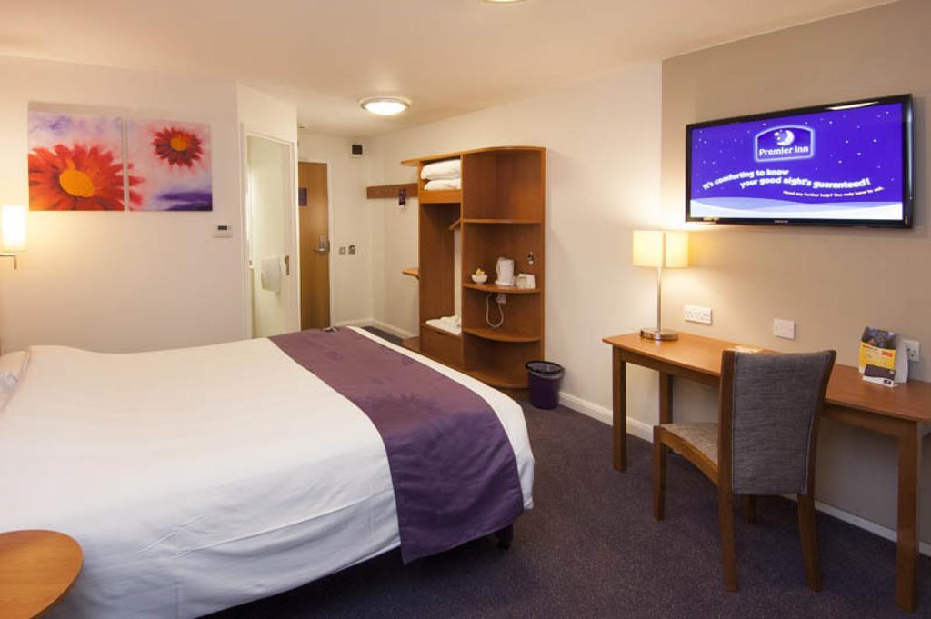 Premier Inn Edinburgh Central Bagian luar foto