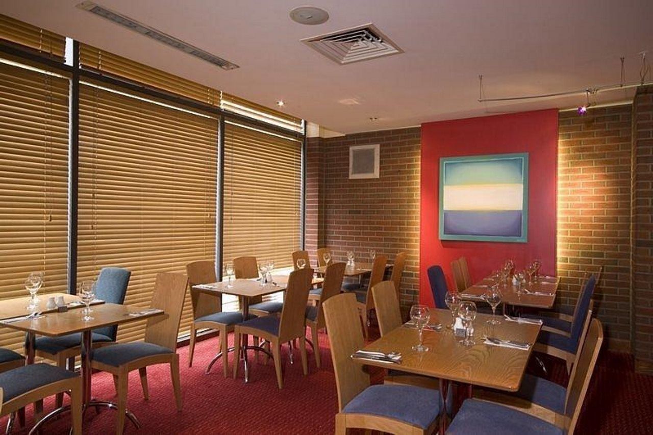 Premier Inn Edinburgh Central Bagian luar foto